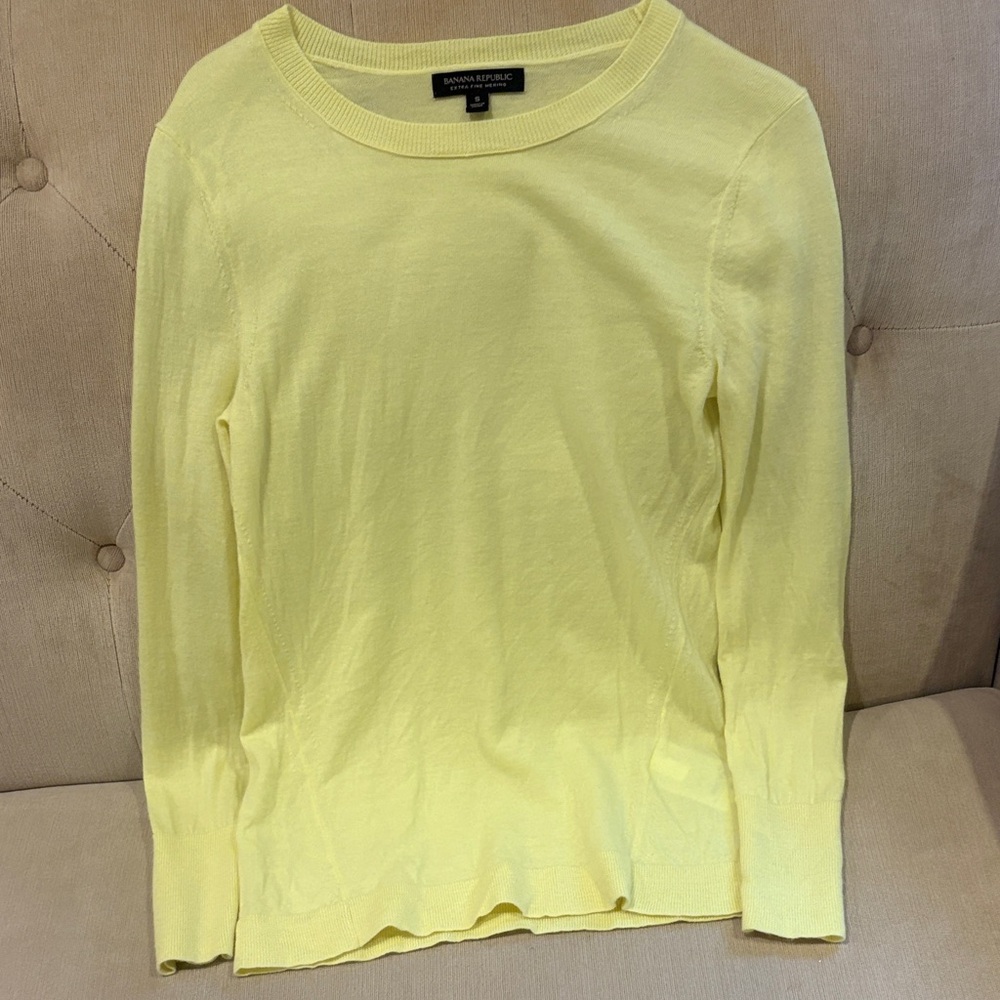 Banana Republic Lemon Long Sleeve Top